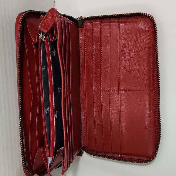 Faux Leather Oxblood Red Zip Wallet Clutch Kenneth Cole - Picture 3 of 12